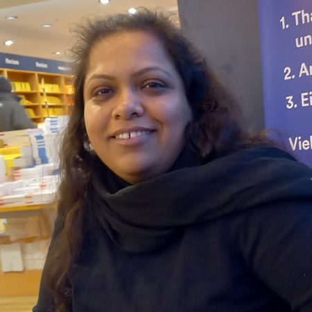 Sonia Singhal, Fachbereich Sprachen